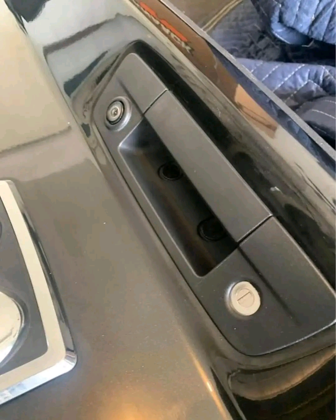 Black Tailgate View 3