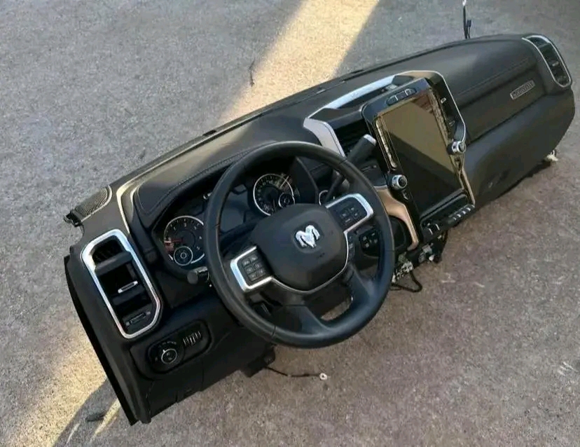 2019-2024 Dodge Ram Laramie Dashboard