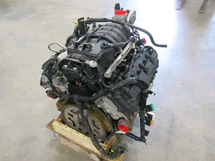 HEMI Engine View 3